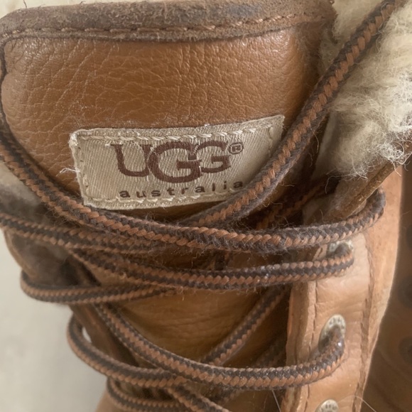 Ugg Winter Boots - Picture 5 of 9